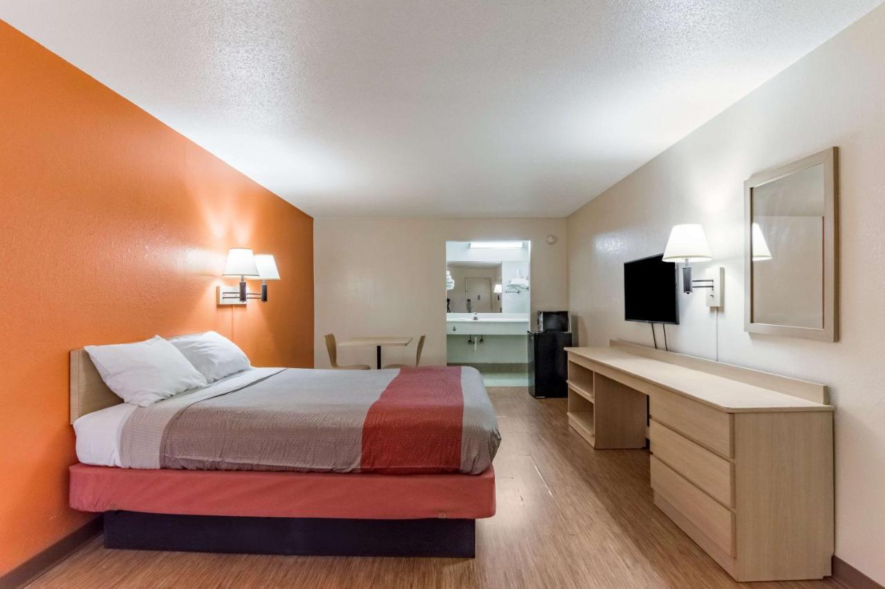 Motel 6-Raleigh, Nc - Cary Eksteriør bilde