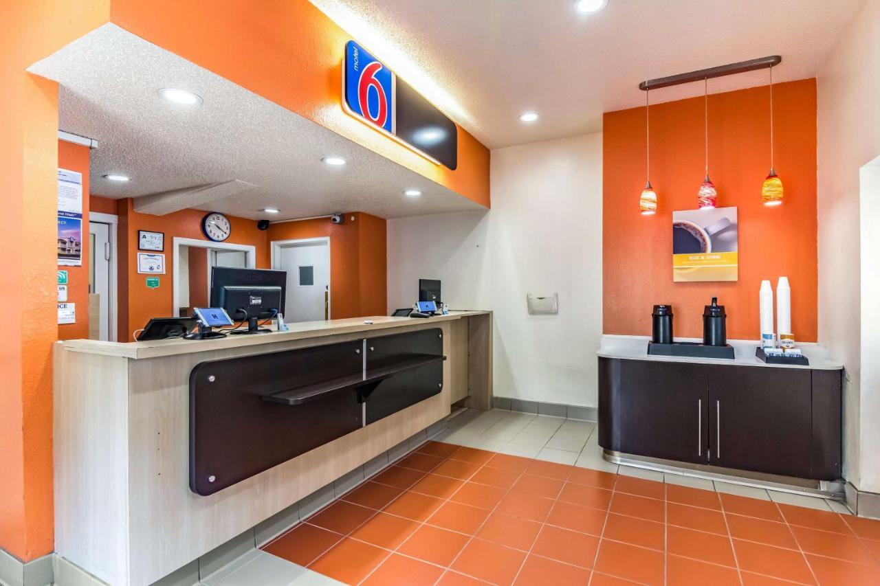 Motel 6-Raleigh, Nc - Cary Eksteriør bilde